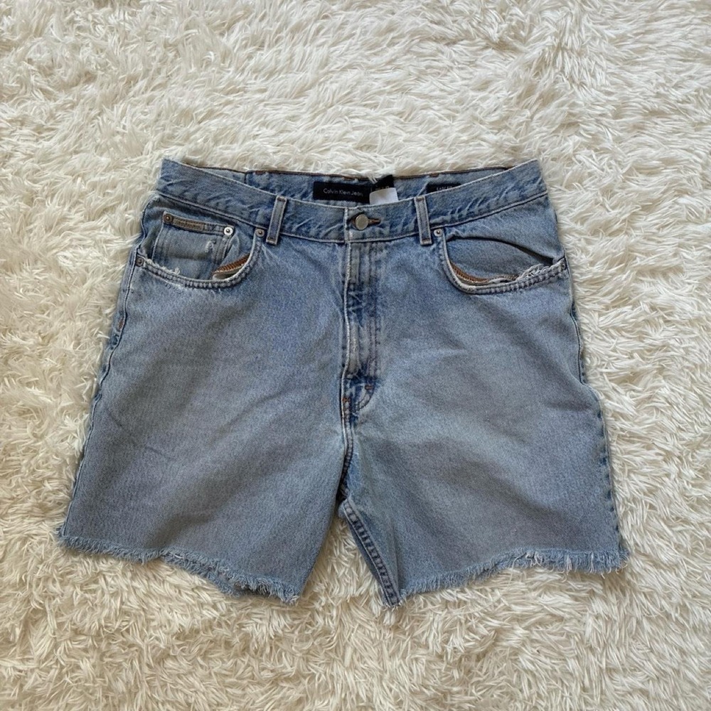 Vintage Y2K Easy Fit Calvin Klein's 100% Cotton Light Denim Shorts